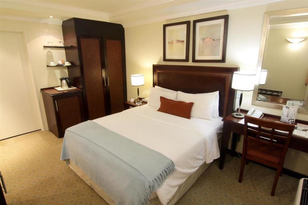 Cresta President Hotel Gaborone Habitación foto